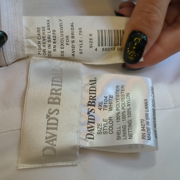 David's Bridal Wedding Dress - Picture 13 of 16